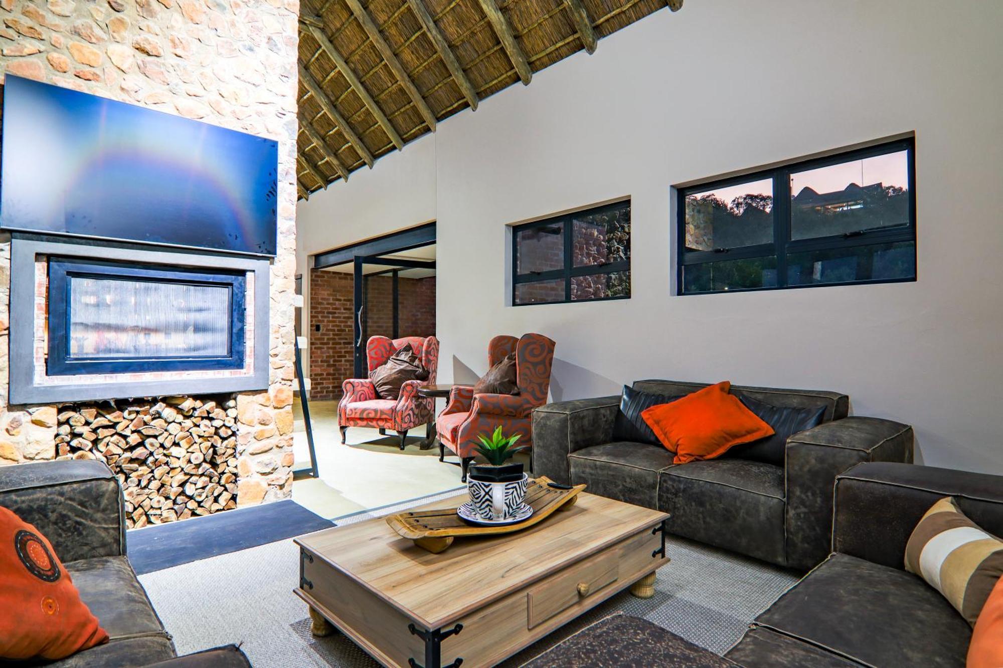Cliffhanger Lodge Mabula Game Reserve Esterno foto