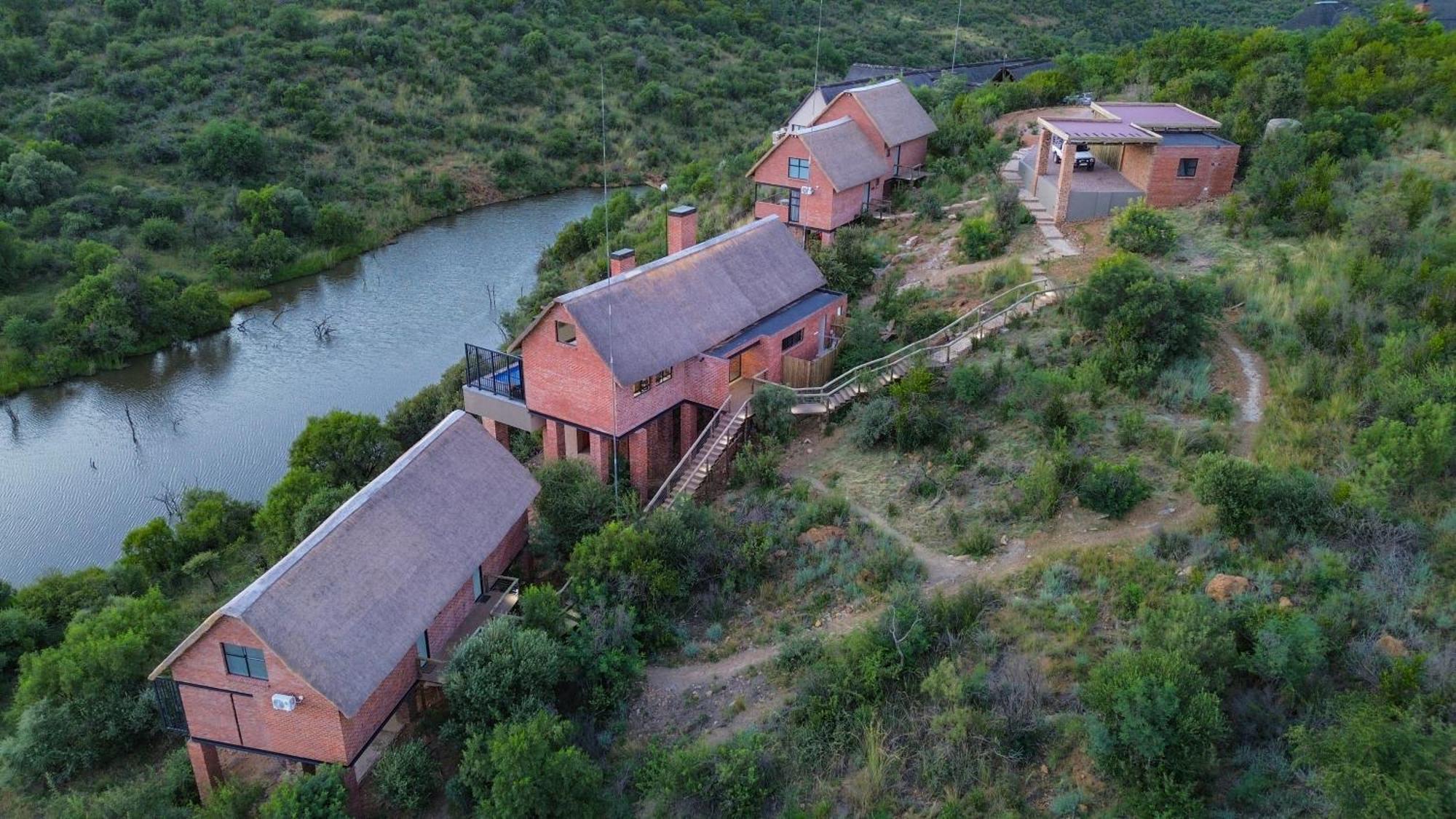 Cliffhanger Lodge Mabula Game Reserve Esterno foto