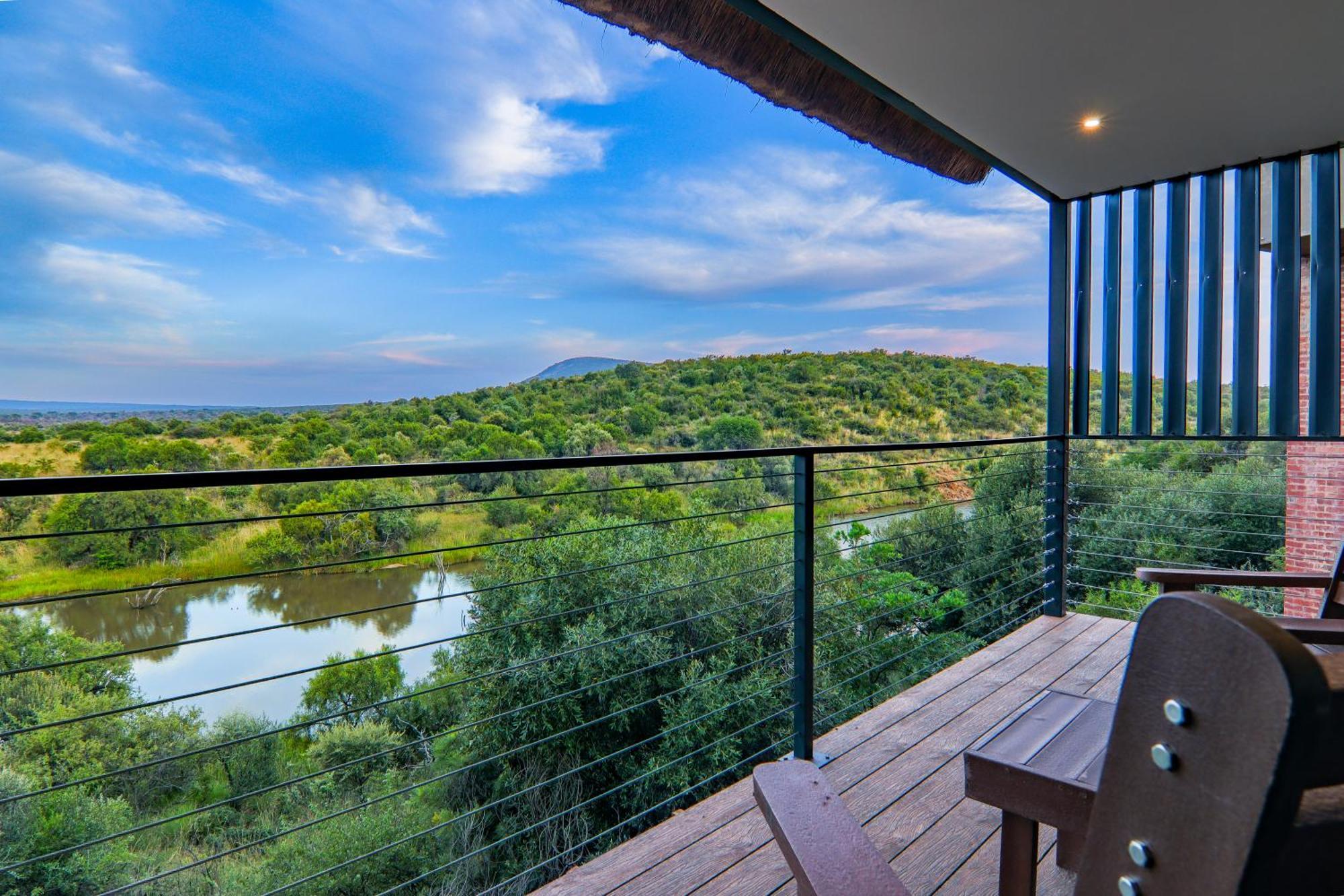 Cliffhanger Lodge Mabula Game Reserve Esterno foto
